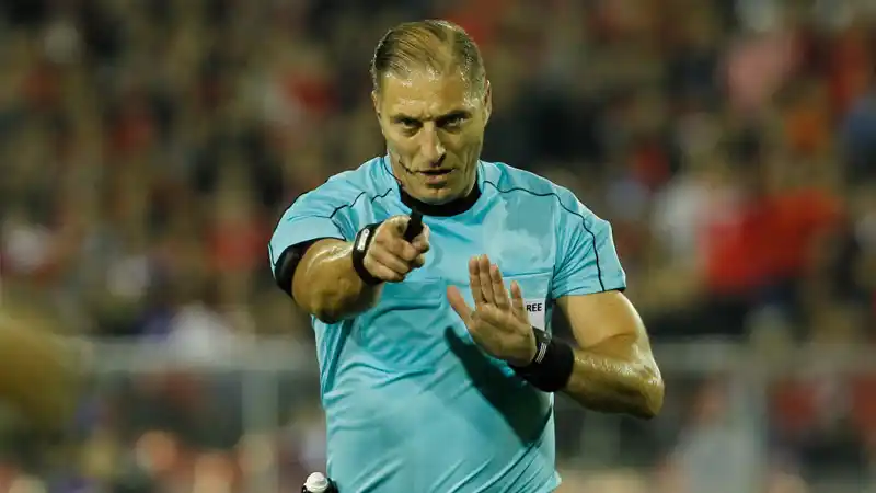 Pitana dirigirá el primer partido del mundial