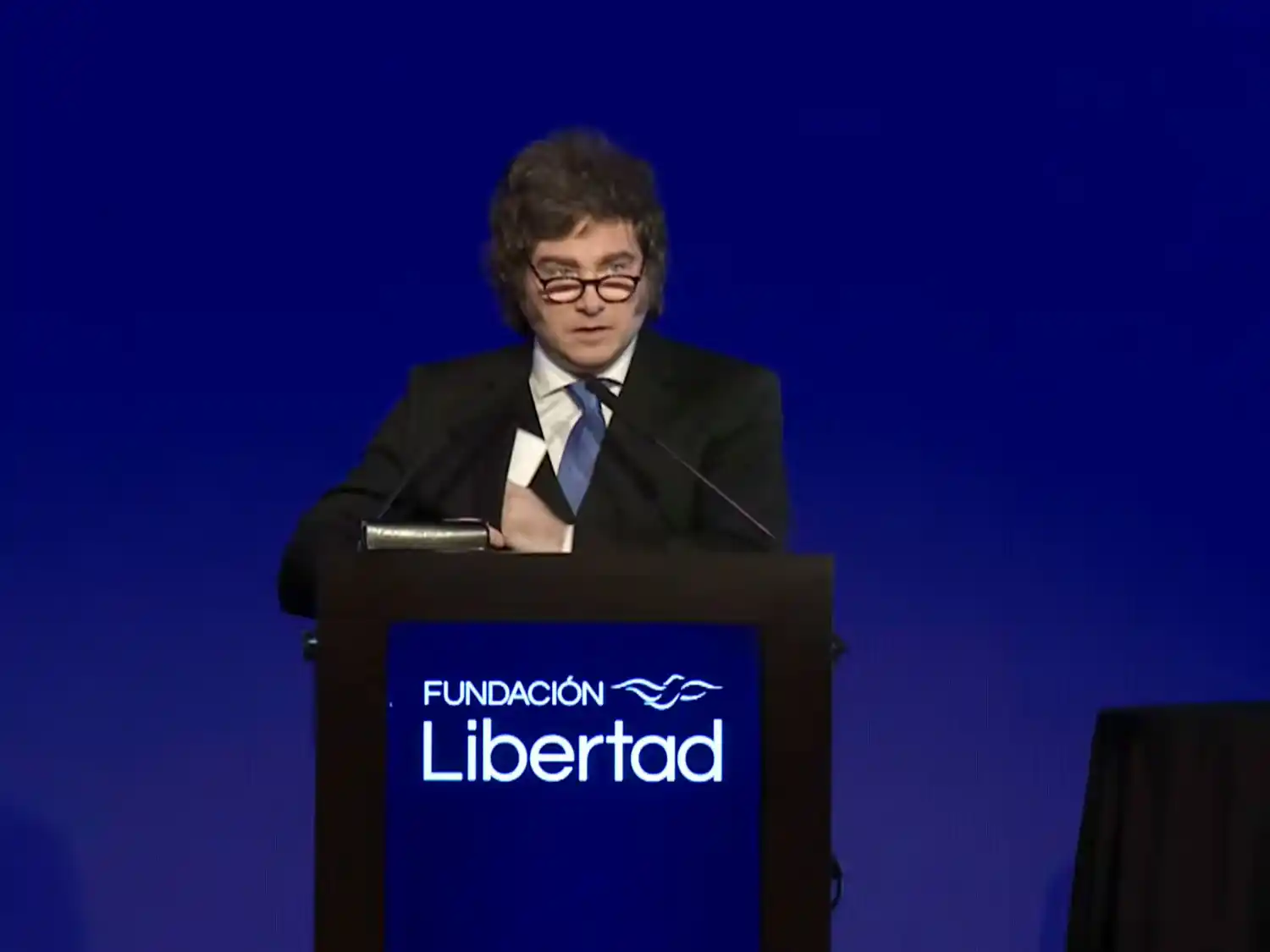 Milei defendió el rumbo económico en la cena de la Fundación Libertad: "Lo peor ya pasó"