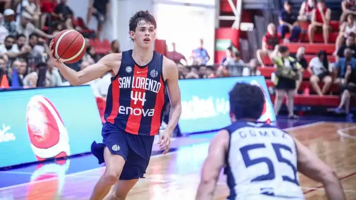 El Pulpo tuvo un gran partido, aportando 19 puntos y 7 rebotes. Foto: Prensa San Lorenzo