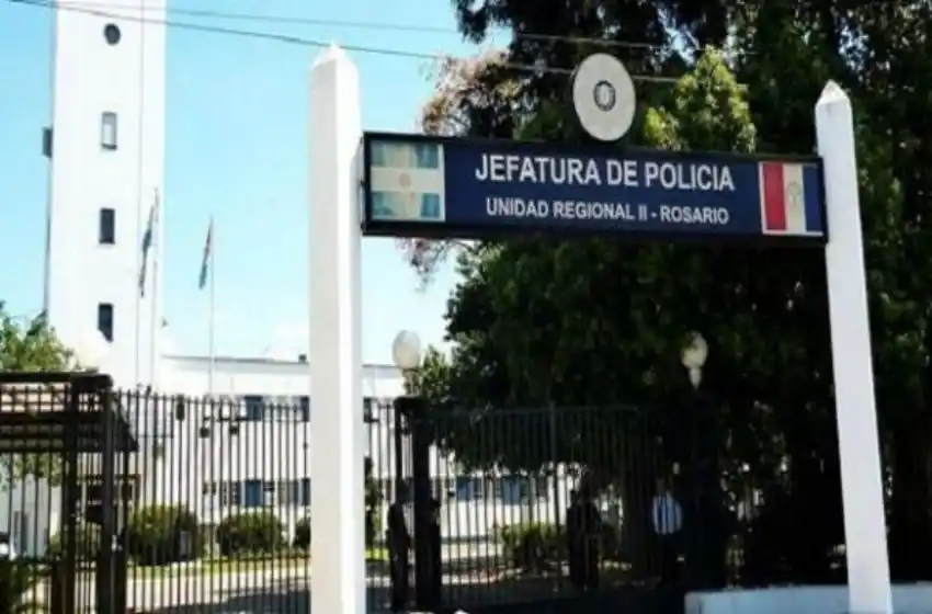 Detuvieron a un exjefe policial en una causa por faltante de armas en la Unidad Regional II