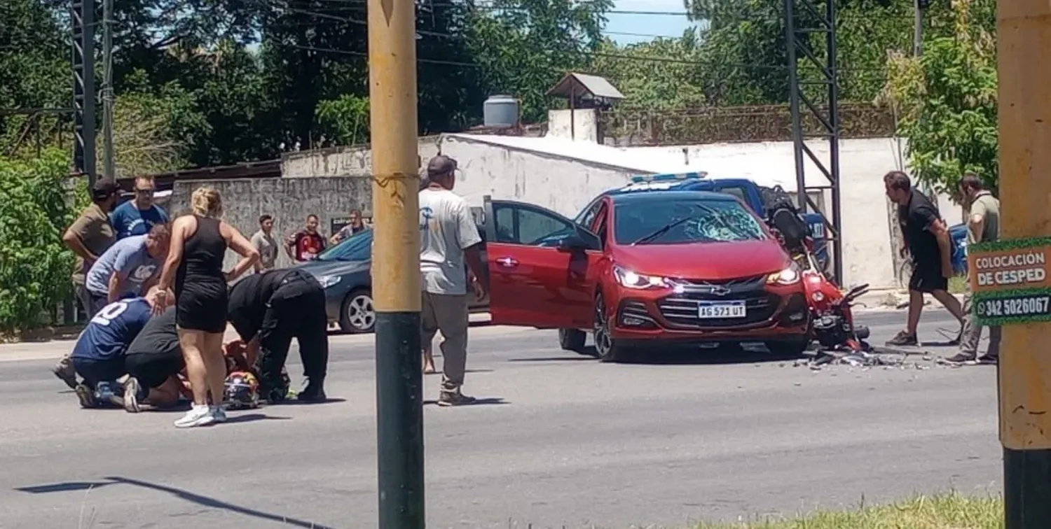 imagen Accidente en la ruta provincial 1: un auto y una moto colisionaron