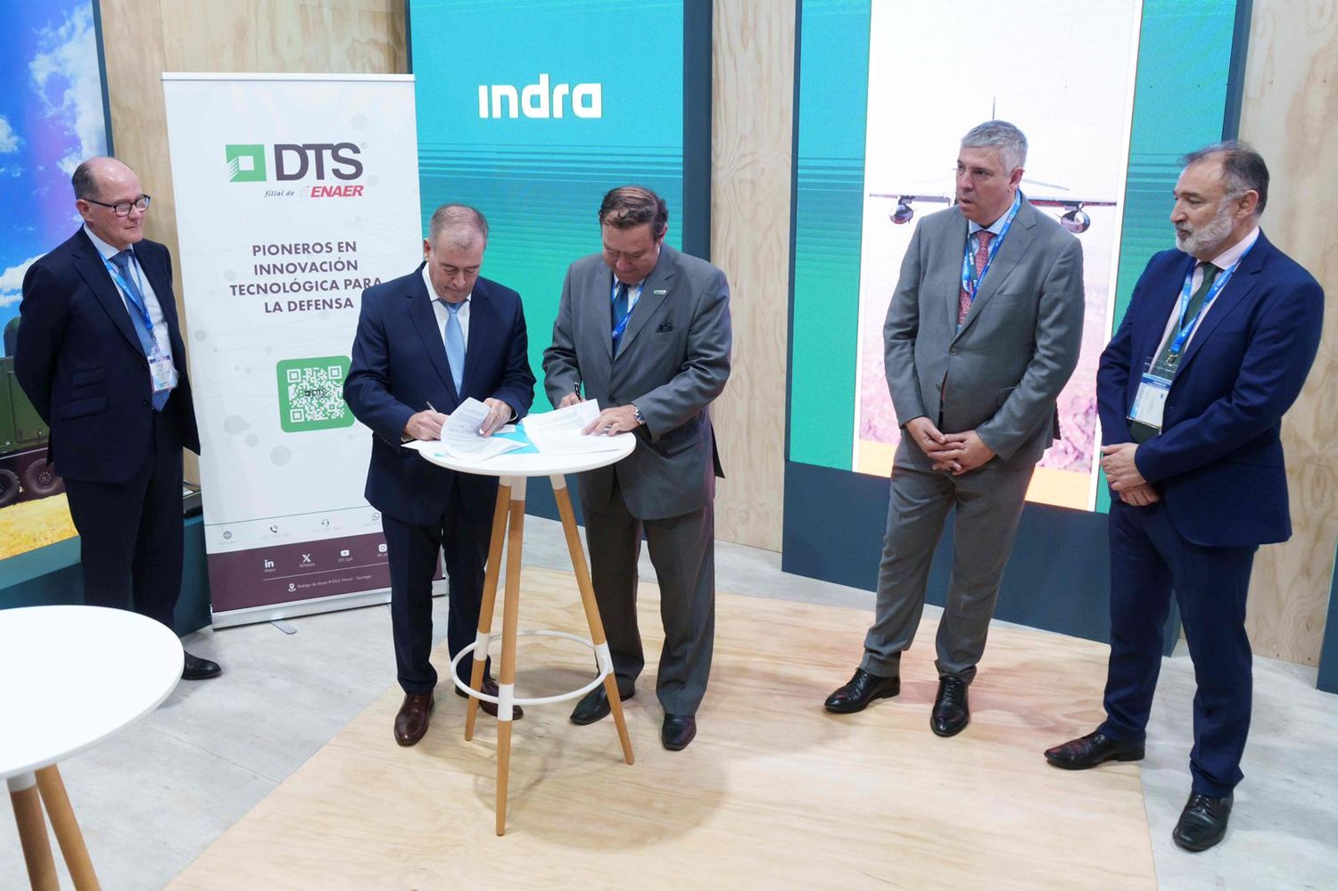 FIDAE 2024: Indra refuerza su presencia en Chile cerrando acuerdos con DTS y Aeromac