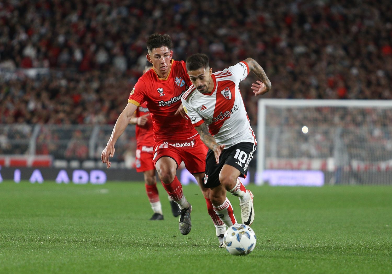 River mostró dos caras en una victoria con esfuerzo