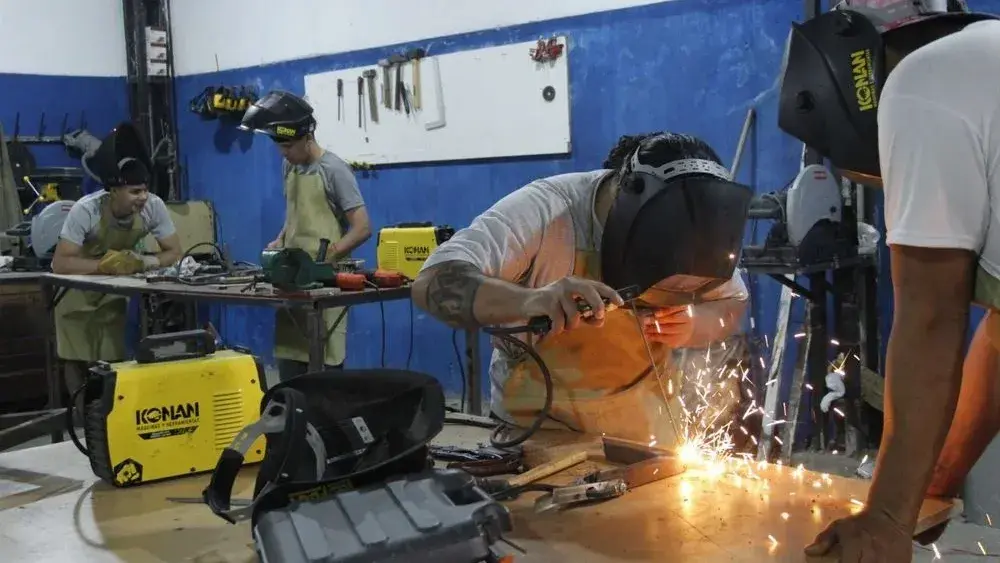 Los estudiantes secundarios podrán sumar una capacitación laboral