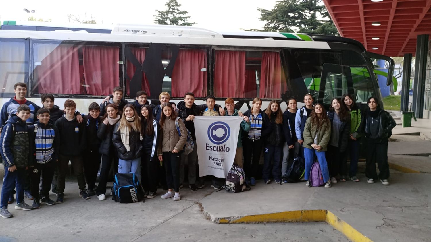 La delegación de Escualo que compitió en Mar del Plata.