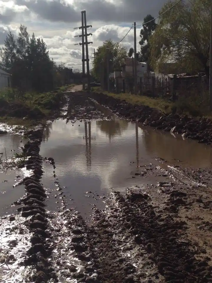 Vecinos de La Cantera y Concordia reclaman por el pésimo estado de las calles