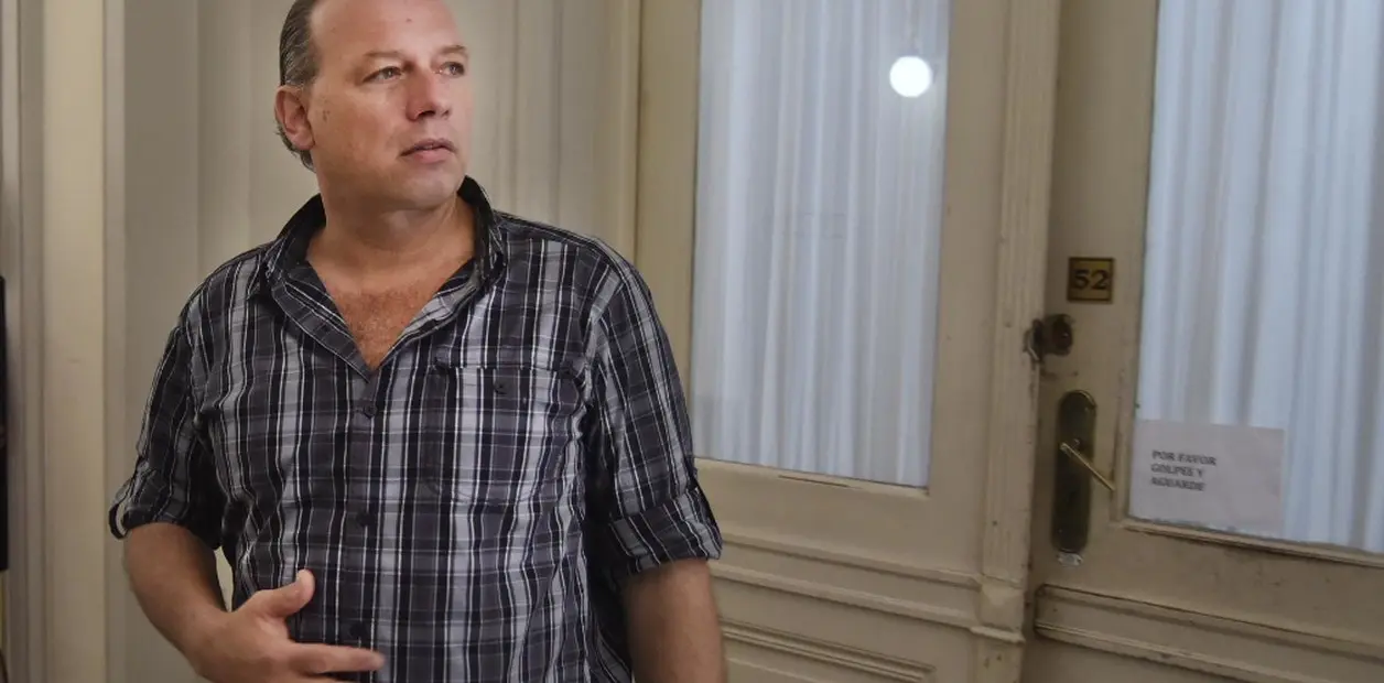 Berni a favor de las taser: “Es un arma indispensable pero el policía debe tener la debida instrucción”