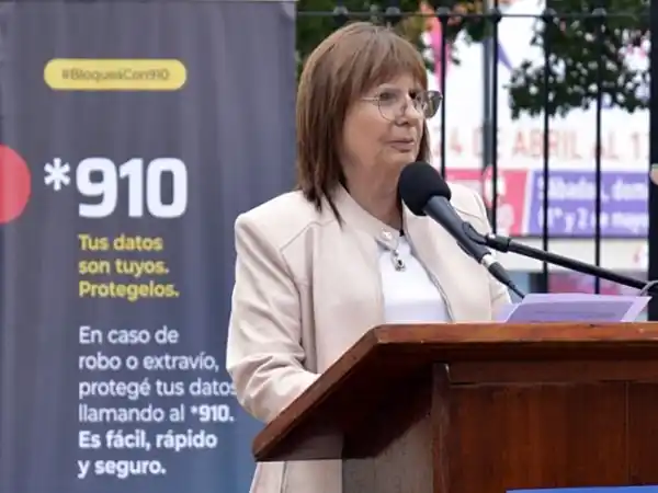 “El robo de celulares es el delito más común en la Argentina y el primero en la Ciudad de Buenos Aires", expresó la ministra