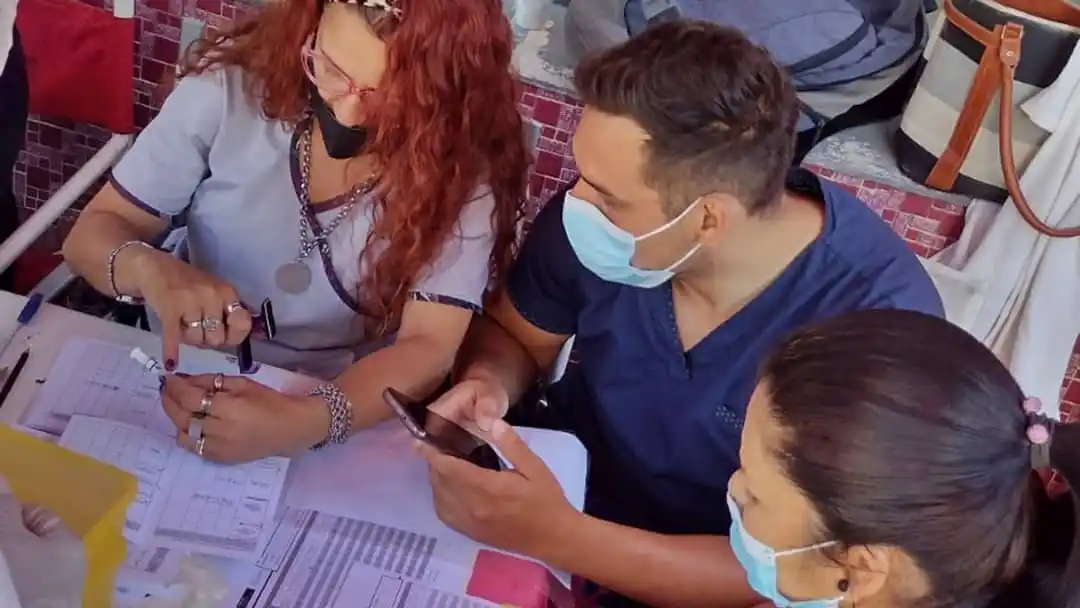 La ministra de Salud anunció que se vacunará a jóvenes «en las previas de los boliches»