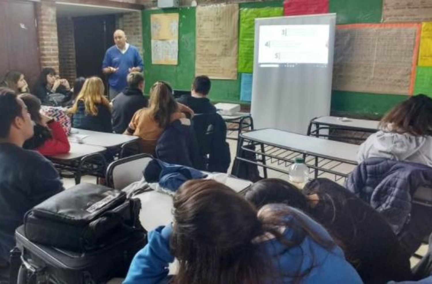 Alumnos de 120 escuelas de la ciudad se formaron a través del programa PREVENIR