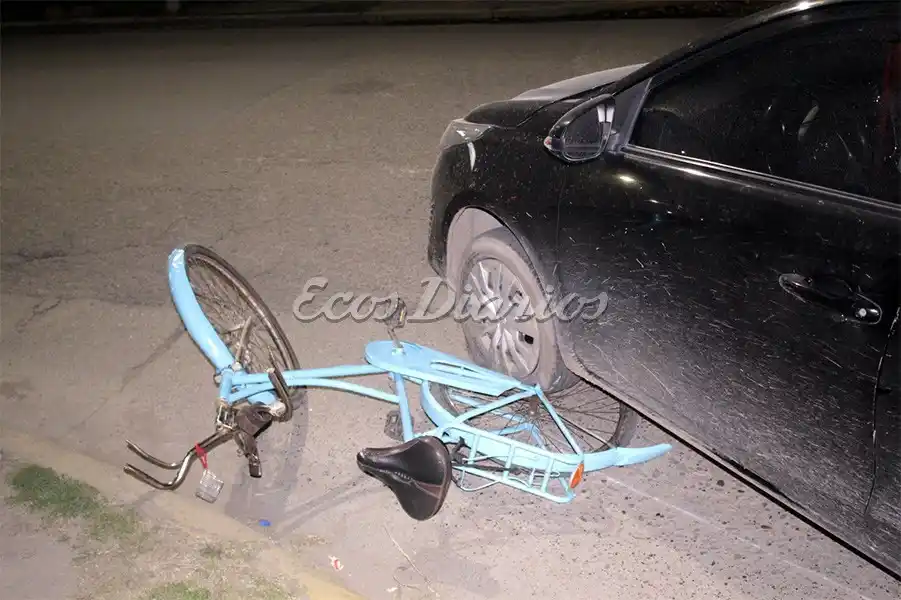 Una ciclista hospitalizada