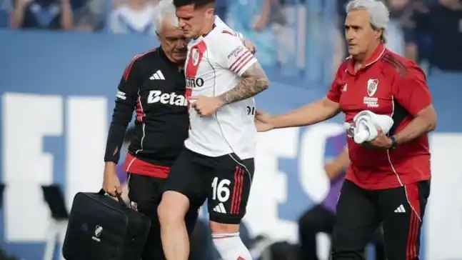 Bustos se lesionó en el partido frente a Vélez.
