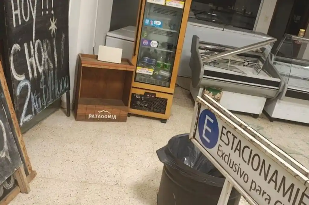 Carnicería vandalizada en Gral Paz y Galicia. Foto: Gentileza