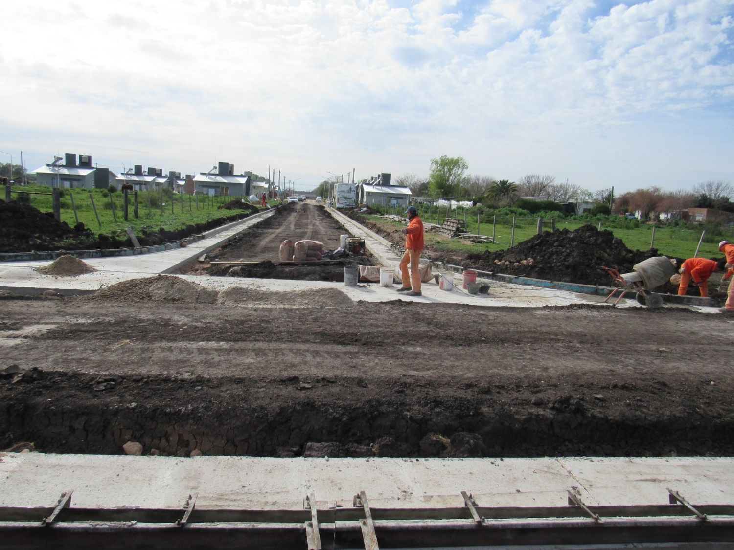 Avance de obras en diferentes lugares de Larroque