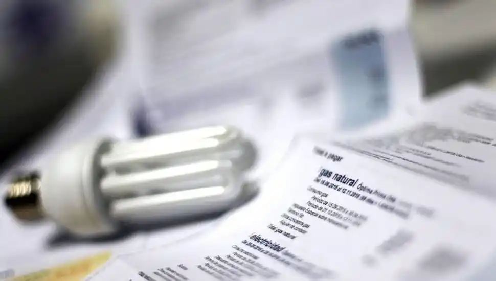 Informan sobre cómo se debe solicitar la tarifa social de luz y gas