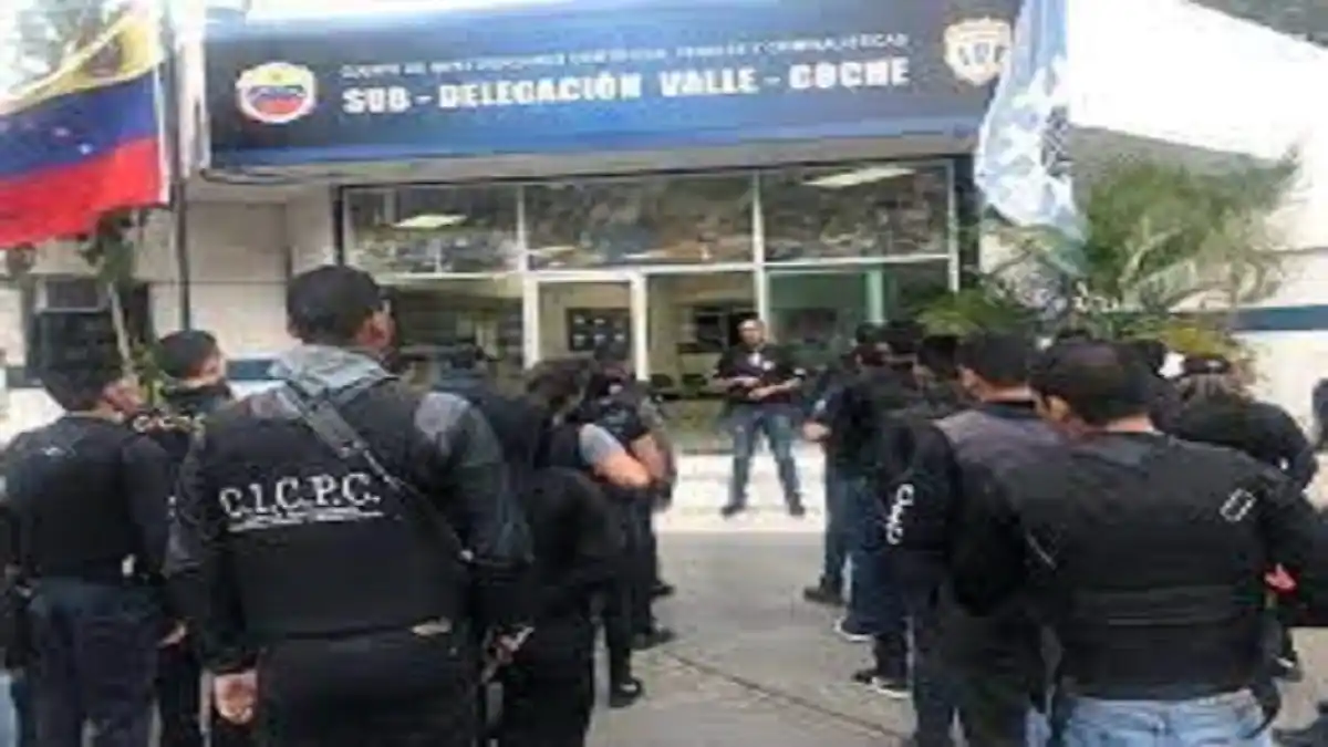 LA MALTRATABA y LO MATÓ de una puñalada:  una historia que acabó el Día de San Valentín