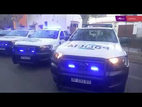 Berni y los patrulleros nuevos: 10 Ranger y una Hilux para la Policía