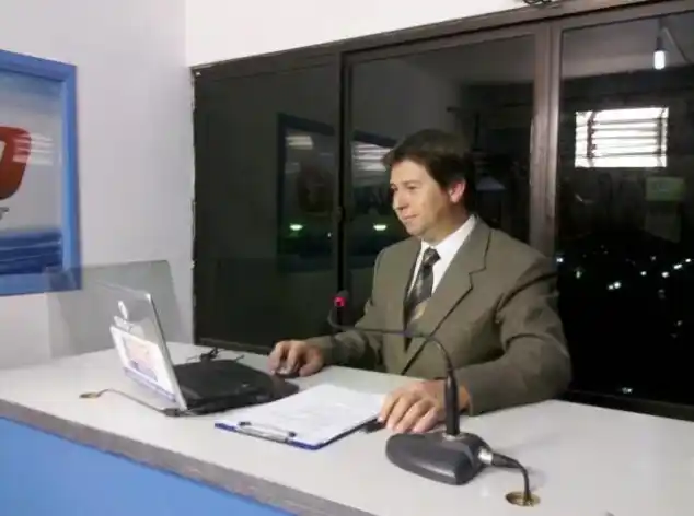 Un periodista y un locutor encabezarán listas en Bahía Blanca y Alvarado