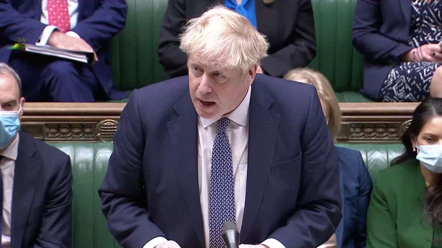 Piden la renuncia de Boris Johnson por participar de fiestas durante la cuarentena