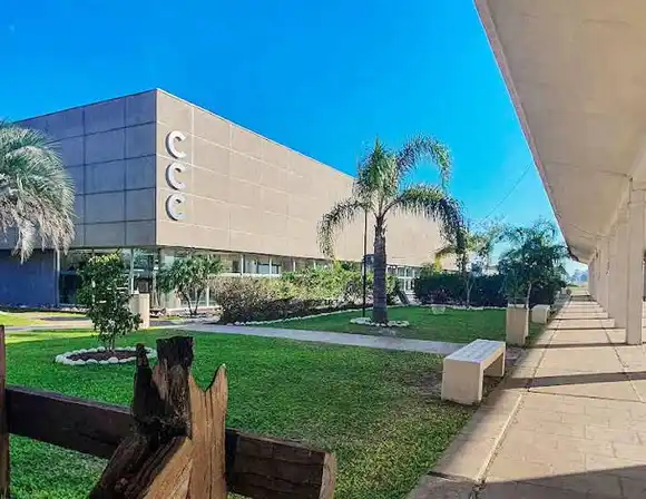 Economía y ����real estate�"�" en 2023: expertos  analizan tendencias y oportunidades