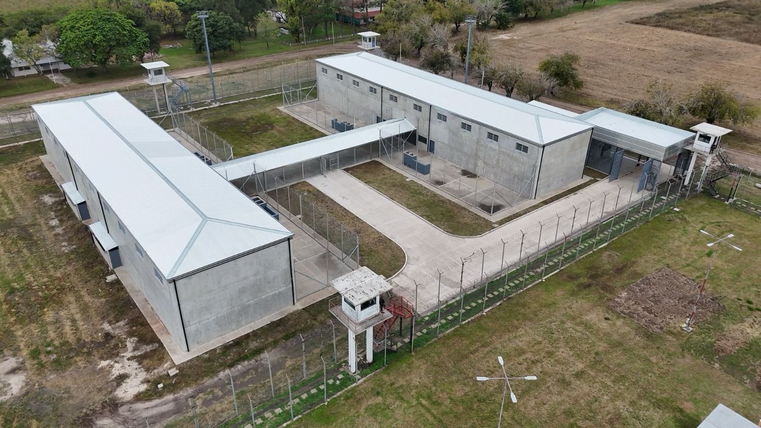 Estas nuevas instalaciones tienen una capacidad para 200 reclusos, ampliando a 622 las plazas de la UP en cuestión. Foto: GSF