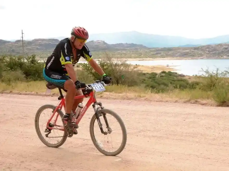 Falleció un ciclista entrerriano en Misiones tras sufrir un infarto durante una travesía