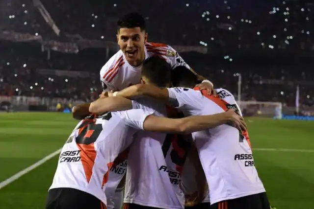 Cerro Porteño - River, por Copa Libertadores