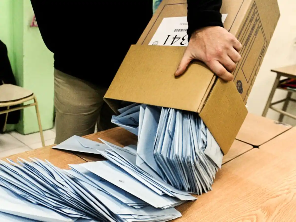 Córdoba: juez electoral atribuyó la demora en los datos a problemas  de conectividad y fallas en el sistema