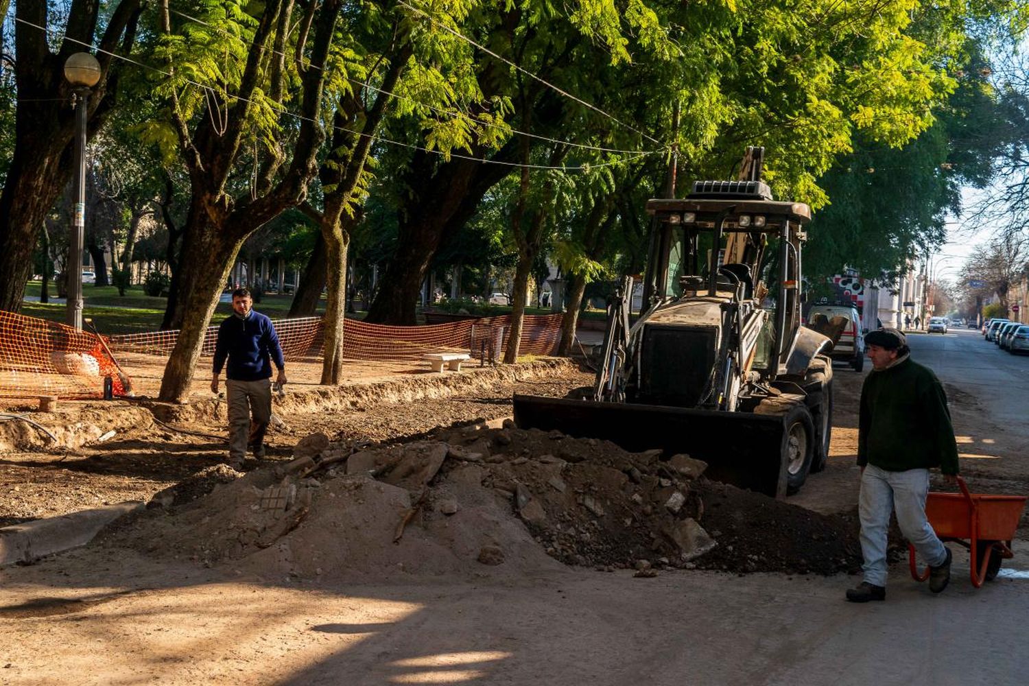 Casiano Otaegui: “Con esta obra, la plaza Constitución va a quedar muy valorizada”