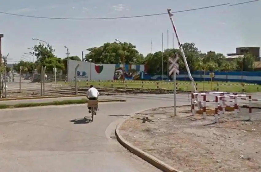 Detuvieron a un guardabarrera por exhibiciones obscenas