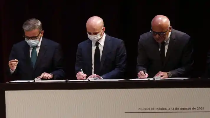 ¿SANCIONES O GARANTÍAS ELECTORALES? La nueva ronda de negociaciones no llegó a nada