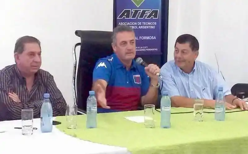 Saludos de ATFA Formosa
a los técnicos en su día