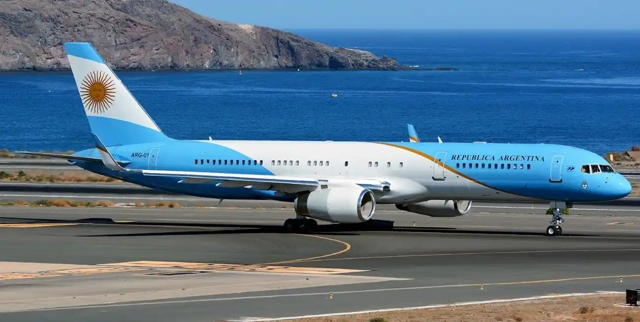 El avión presidencial ARG-01: Boeing 757-256. Crédito: Gentileza Planespotters/Alejandro Hernández León