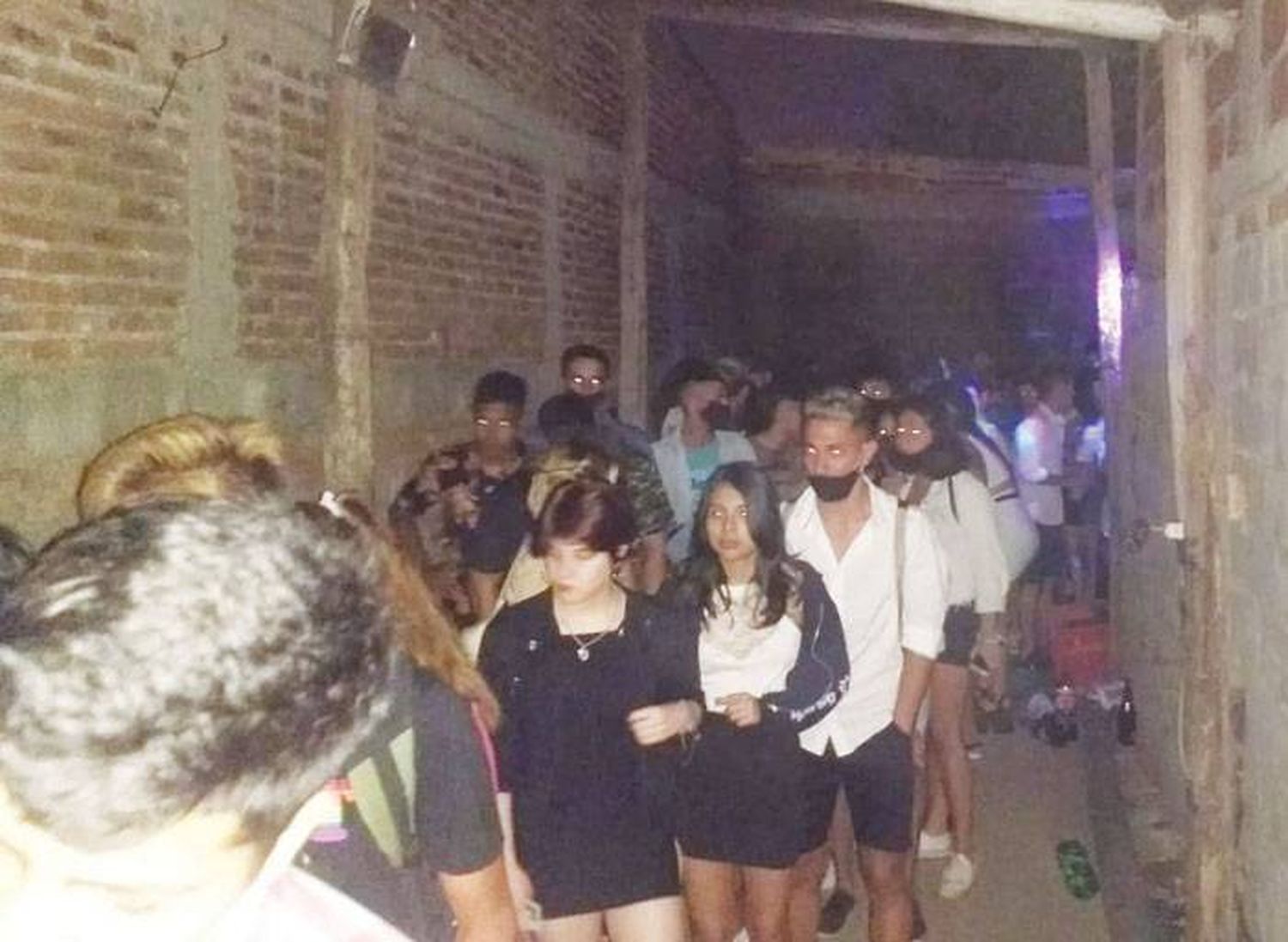 En diversos operativos lograron terminar con  fiestas clandestinas