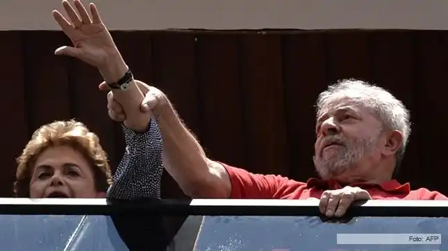 Lula encabezó un masivo acto junto a Dilma Rousseff