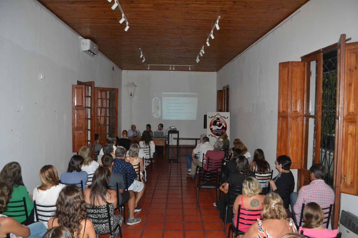 Se presentó “Hechos de Tango Escuela”