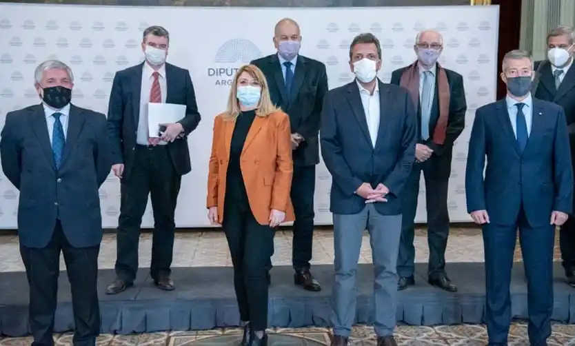 Diputados y universidades diseñan políticas públicas en beneficio de áreas metropolitanas