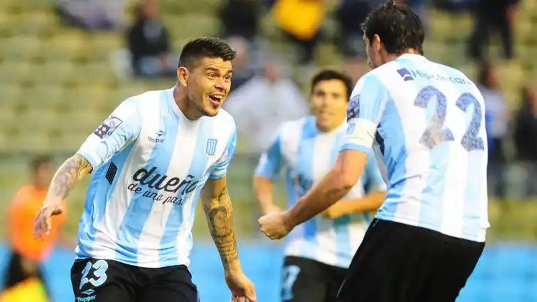Racing goleó 4 a 2 al Deportivo Cali y se afianzó como líder