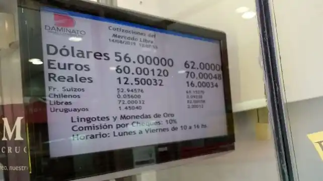 El dólar subió 6,5 por ciento y cerró a 62,176 promedio, de acuerdo al Central