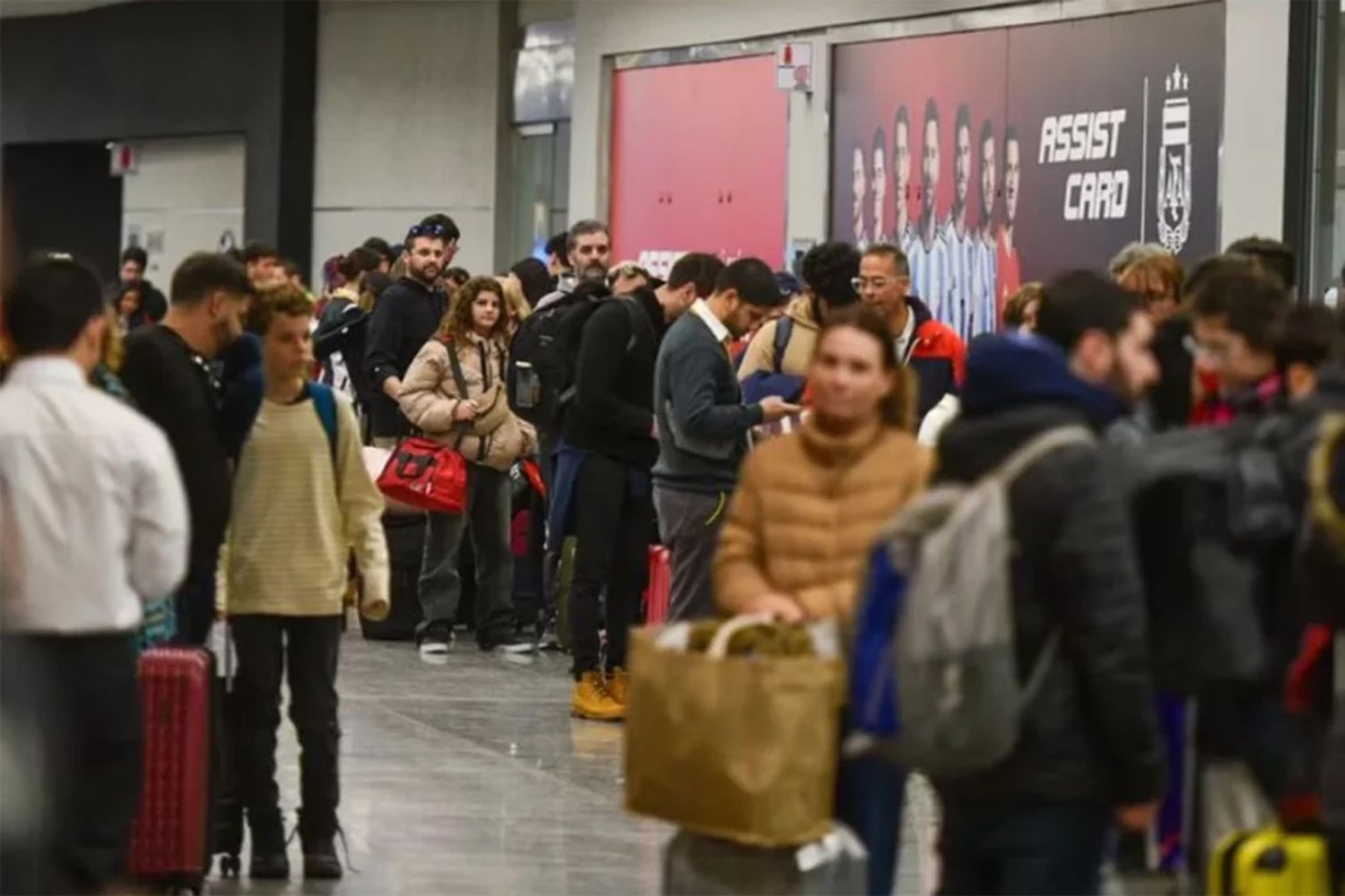 Aerolíneas Argentinas acusó a los gremios aeronáuticos de provocarle a la empresa pérdidas por 500 mil dólares