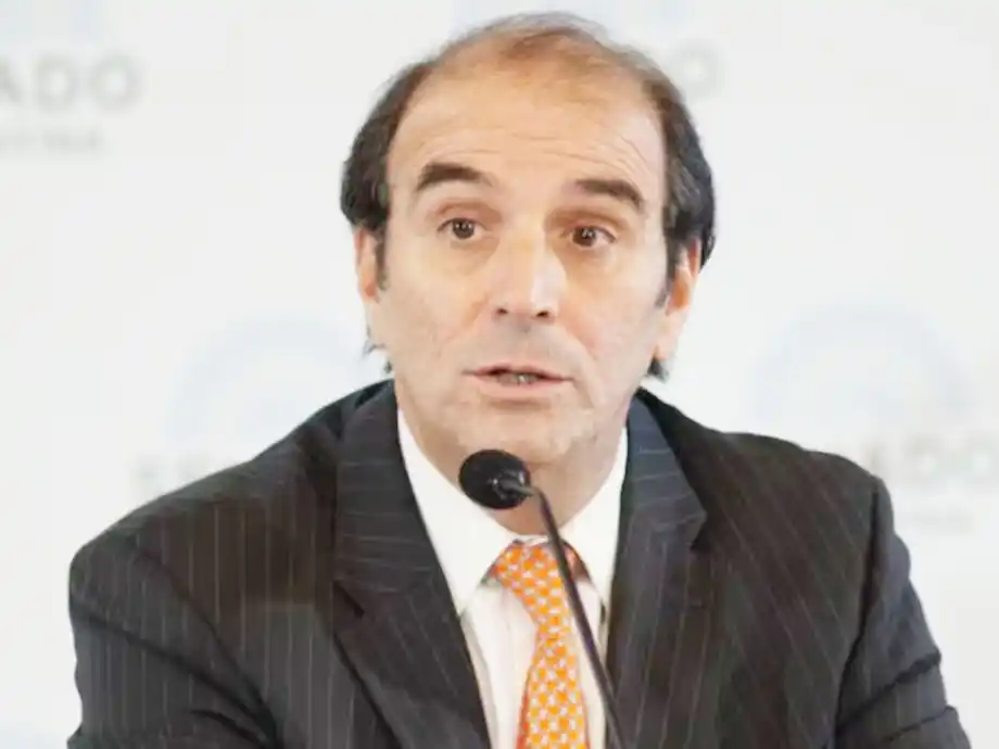 Manuel García Mansilla asumió como juez de la Corte Suprema en medio de la polémica