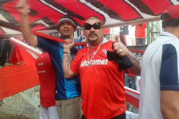 Barrabrava de Independiente detenido con carnets truchos en cercanías del estadio