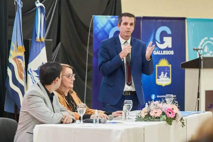 Cresto destacó la impronta del “modelo federal de desarrollo igualitario” del Gobierno