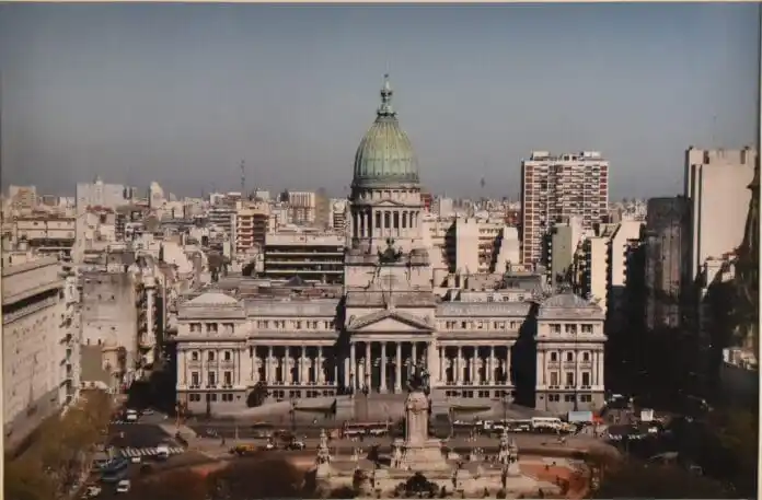 El mega decreto de necesidad y urgencia de Milei ingresó al Congreso