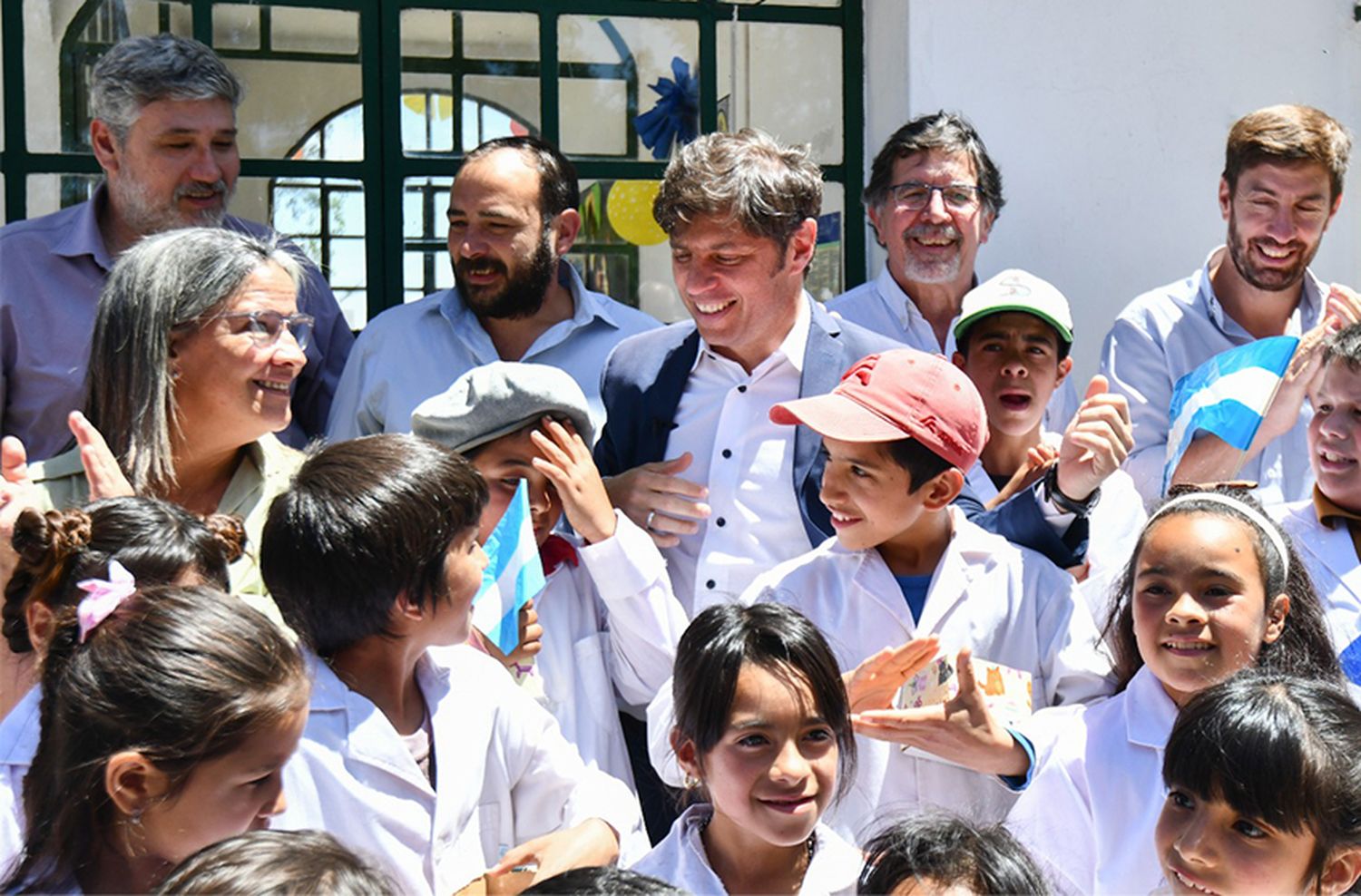 Kicillof y Ustarroz inauguraron el Jardín de Infantes Rural N°7 en Mercedes