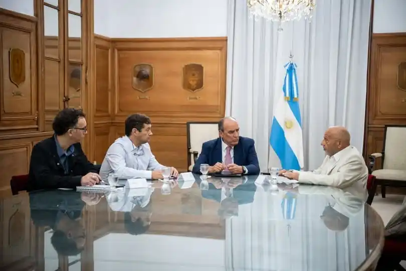 Encuentro con industriales