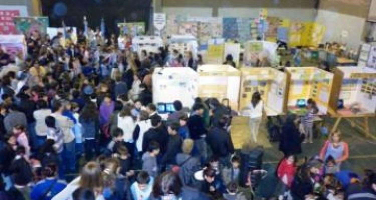 Feria de ciencias en la Escuela Técnica
