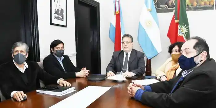 El intendente Francolini anunció una serie de medidas de alivio fiscal para comercios afectados por la pandemia