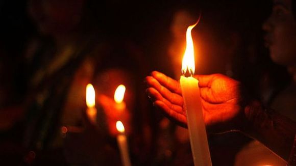 Salud mental: convocatoria con velas frente a la municipalidad este sábado