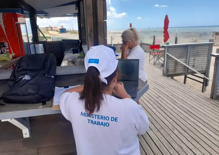 Verano irregular: multaron a comercios por infracciones laborales en Necochea